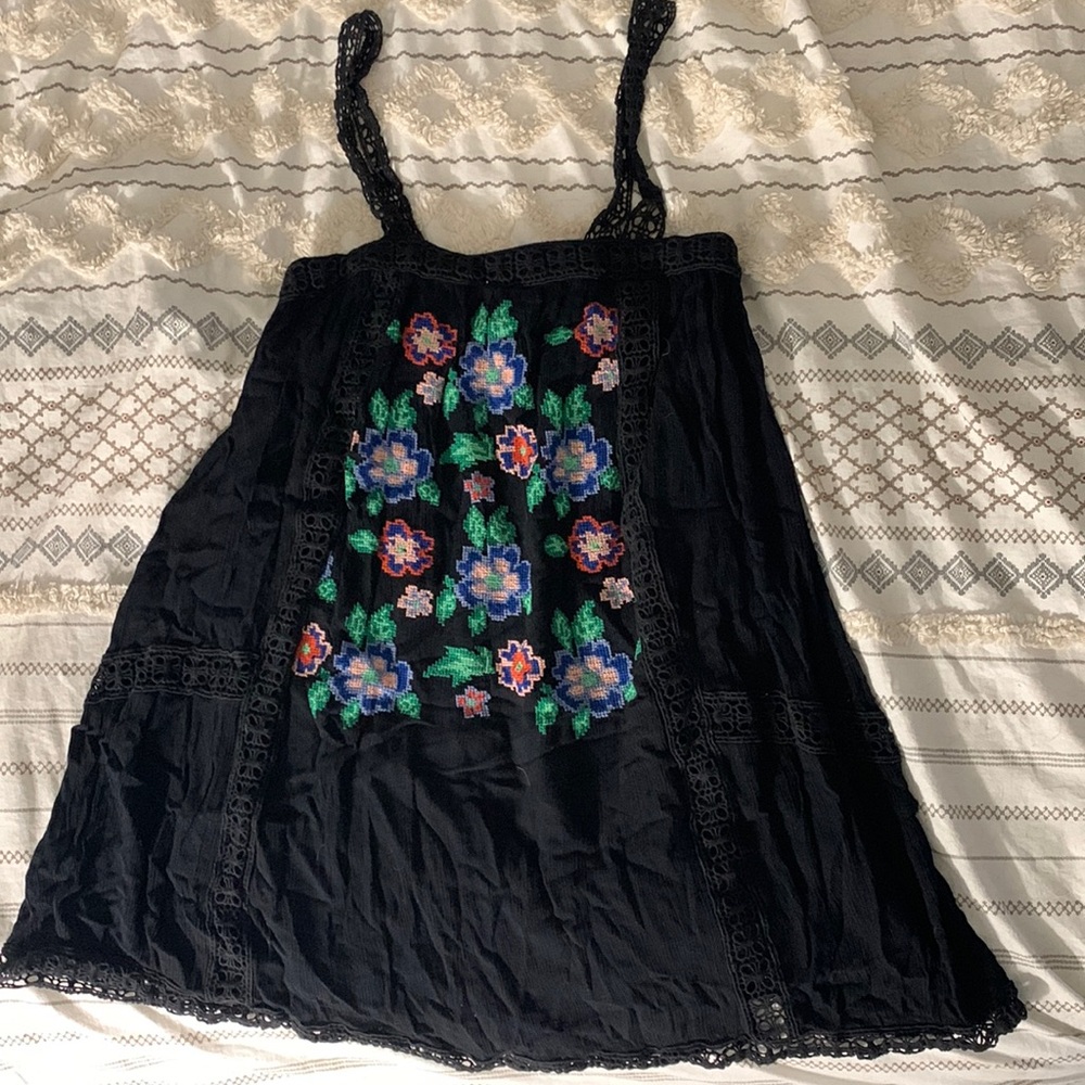 Three Bird Nest Black Floral Embroidered Dress